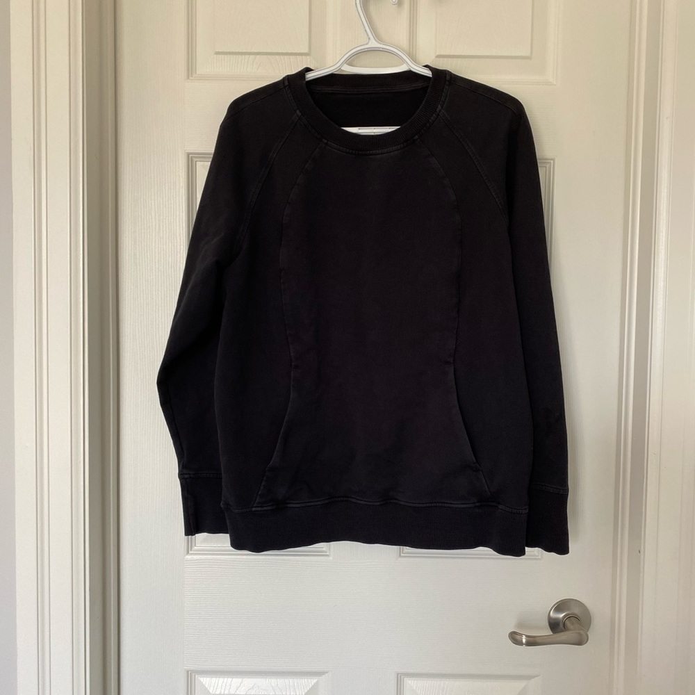 Lululemon black sweatshirt